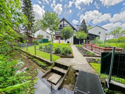 *Charmantes und gut Aufgeteiltes Mehrfamilienhaus mit 4 Wohneinheiten in Freising*