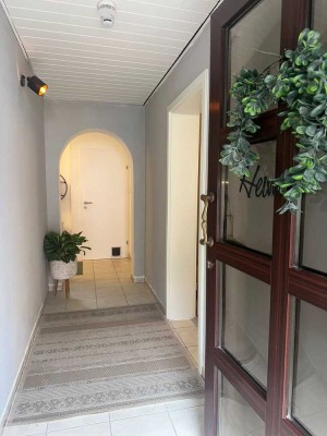 Großzügiges Wohnhaus auf Hofreite im Dorfkern von Ehrenbach