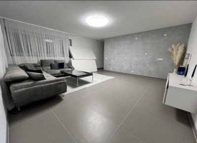 Moderne 2-Zimmer-Einliegerwohnung mit Stellplatz und separatem Eingang – ab 01.09. frei