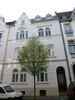 Charmante Dachgeschosswohnung in Jugendstilhaus