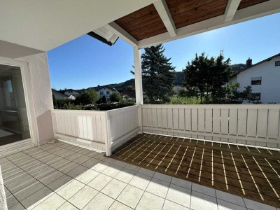 Große 4 Zimmer Eigentumswohnung mit Einzelgarage