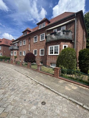 Wunderschöne 2-Raum-Dachgeschosswohnung 2.OG nahe Schlosspark in Ludwigslust – ruhig, zentrumsnah