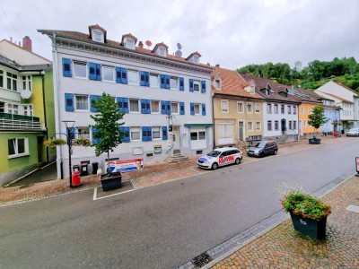 Interessante Chance für Sie als Kapitalanleger in Zell: MFH mit 6 Einheiten im Zentrum