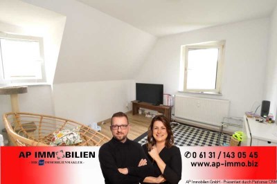 OBERSTADT - Dachgeschosswohnung, 2 Zimmer, Küche, Bad