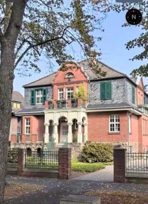 Sehr schöne 2,5 -Zimmer-Wohnung mit gehobener Innenausstattung mit Einbauküche in Krefeld