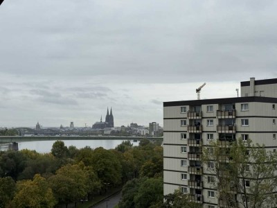 Helle 3-Zimmer Wohnung mit Balkon im 9. OG in Köln-Riehl