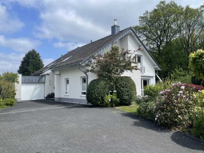 Traumhaftes Einfamilienhaus in Odenthal –  modernes Wohnen in naturnaher Lage