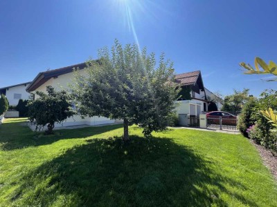 Wunderschönes freistehendes Einfamilienhaus in bester Lage