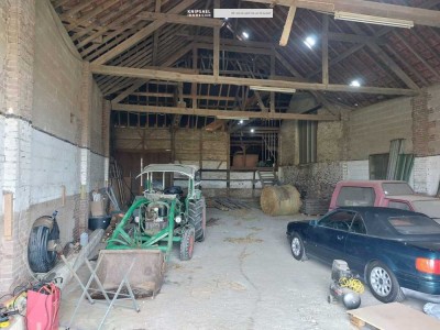 Vierkant Bauernhof mit Reithalle 280 m², 15 Pferde Boxen und ca. 8664m² Grundstück