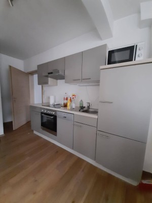 Wunderschöne große 75m2 Obergeschoss Wohnung mit 3 Zimmern und Wohn-Essküche und 2 Balkone