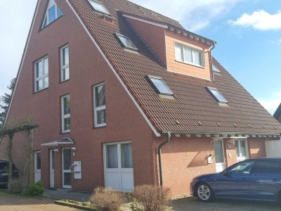 Erstbezug nach Komplett-Renovierung: 2-Zimmer-Maisonette-WE mit EBK, Balkon und Stellplatz