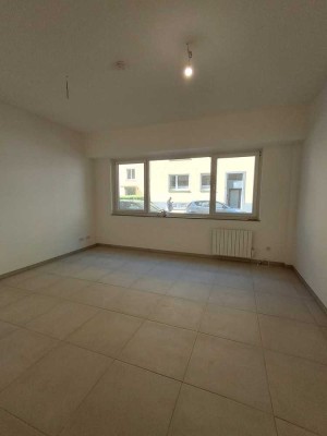 Erstbezug nach Sanierung: Exklusive 1-Raum-EG-Wohnung in Köln Kalk