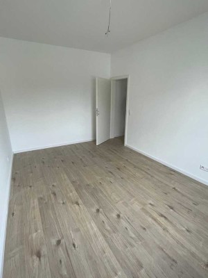 Kernsanierte, WG-taugliche 2-Zimmer Wohnung in Ricklingen