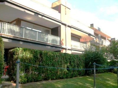Großzügige 3-Zimmer-Wohnung im II. OG (Endetage) mit tollem Balkon in ruhiger und zentraler Lage