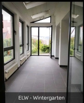 Loftartige 2-Raum-Wohnung mit Einbauküche in Budenheim