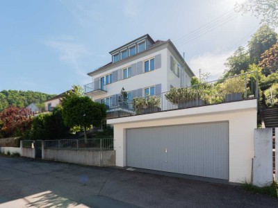 Stilvoll modernisierte Villa mit Pool, großzügigem Wohnkonzept und zeitlosem Interieur