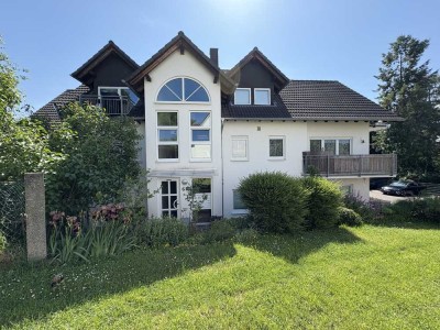 Attraktive 2-Zi-Wohnung mit großem Balkon & EBK