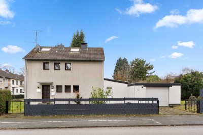 Freistehendes Einfamilienhaus mit Potenzial in Frechen-Buschbell