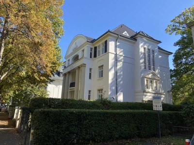 großzügige, loftartige Wohnung im Godesberger Villenviertel
