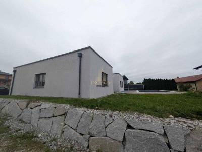 Neuwertiger Bungalow in Peuerbach: 4 Zimmer, Pool, Terrasse – Ihr Traumhaus wartet!