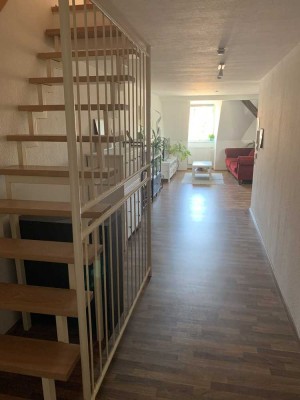 Schicke Maisonette-Wohnung, großzügig, hell, bezahlbar -Zentrum- Bäckerstraße