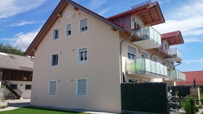 Moderne 3 Zimmer Dachgeschosswohnung mit Sichtdachstuhl!