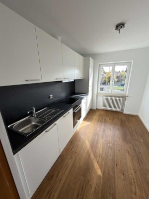 Moderne 3-Zimmer Wohnung mit Außenstellplatz in Gilching in 3 Parteienhaus