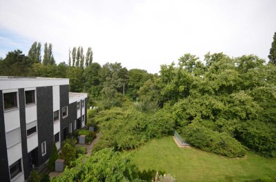 Helle, sehr gut geschnittene Vier- Raum- Wohnung direkt am Naturschutzgebiet Elbsee