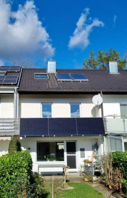 Charmantes, kernsaniertes RMH mit großem Garten, moderner Wohnküche und nachhaltiger Energietechnik