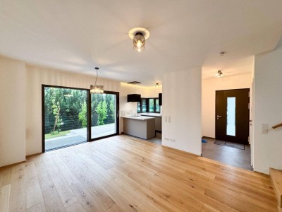 ERSTBEZUG! Grünruhelage, Doppelhaushälfte mit 145 m2, 5 Zimmer in ruhiger Wohnlage mit Aussicht!