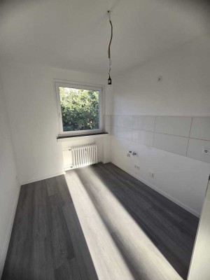Helle 3-Zimmer-Wohnung mit Balkon in Duisburg