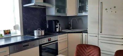 Exklusive, gepflegte 2-Raum-Wohnung mit EBK in Weilheim in Oberbayern
