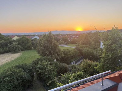 Modernisiertes Reihenhaus mit Taunusblick, Kamin, 2 Bädern, neuem Boden & Gartenkomfort