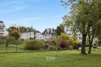 AM MAARSGRUD - Wo Jugendstil auf Lebensgefühl trifft – stilvoller Altbau-5-Zimmer mit GARTEN