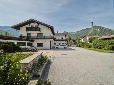 Anlage-Highlight in Schliersee: Sonniges Mehrparteienhaus mit 8 vermieteten Wohnungen (1 bezugsfrei)