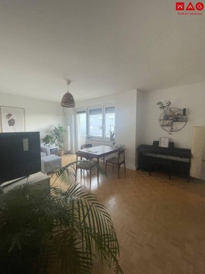Attraktive 2-Raum-Wohnung in zentrumsnaher Lage mit ausgezeichneter Infrastruktur und schöner Loggia!
