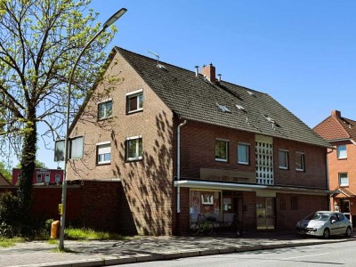 8-Parteien Mehrfamilienhaus mit Gewerbeeinheit und 4 Garagen in Wilhelmshaven zu verkaufen.