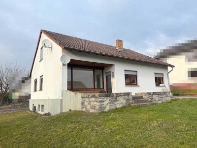 -----Einfamilienhaus mit Terrasse und Garten in bevorzugter Wohnlage-----