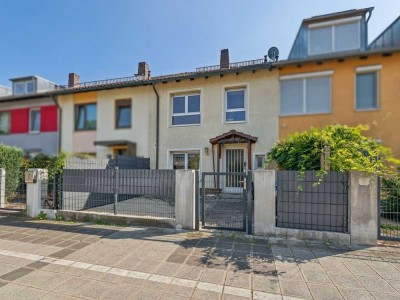 Gepflegtes Reihenmittelhaus inklusive 2 Garagen in zentraler Lage in Nürnberg-Eibach