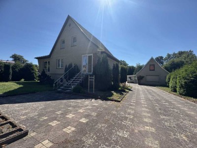 Einfamilienhaus mit Einliegerwohnung  und separatem Wohnnebengebäude in Dobbertin