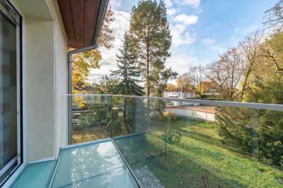 Luxury Designer Fully Furnished Apartment