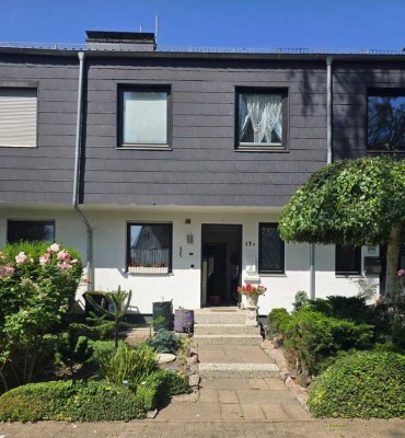 „Endlich Zuhause! Familienidyll mit Garten, Loggia & Sauna in Sehnde“