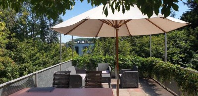 Einfamilienhaus mit ELW in begehrter Tübinger Halbhöhenlage in Naturidylle und zentrumsnah