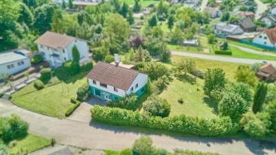 ++ Freistehendes Einfamilienhaus mit Garage, Terrasse und großem Gartengrundstück ! ++