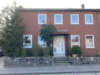 Günstiges Reihenendhaus mit 1-2 Wohnungen, in Eckernförde