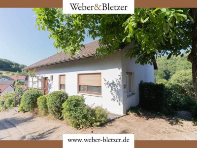 Raum für Ideen & Platz zum Leben. Zweifamilienhaus mit Charakter in Wald-Michelbach/Kreidach!
