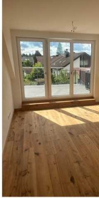 Attraktive 2-Zimmer Wohnung mit Balkon im 1. OG in Grafing