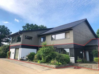 Idyllisch gelegene Doppelhaushälfte/Bungalow mit Sauna + separates Büro/Praxis!