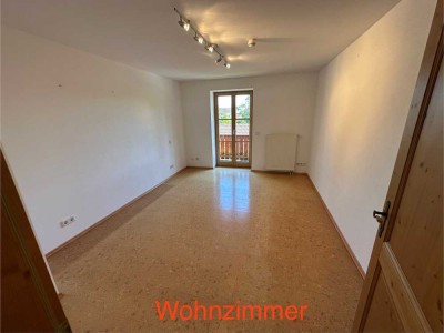 Geschmackvolle, neuwertige 3-Raum-Wohnung mit Einbauküche in Beuerberg ( Keine Kinder )