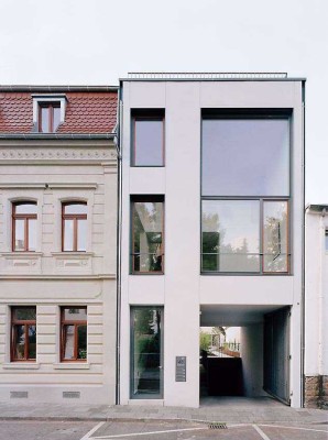 Wunderschöne 3-Zimmer-Wohnung mit Dachterrasse – nur wenige Schritte vom Rhein entfernt!